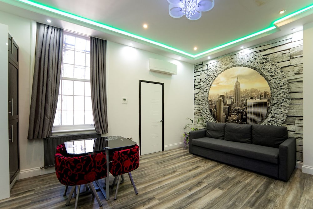 Superior Apartment, 1 Bedroom (Sleeps 4) photo 2