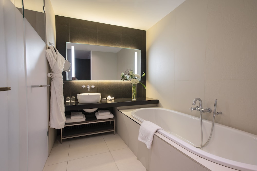 Premium Room, 2 Twin Beds - Photo 1