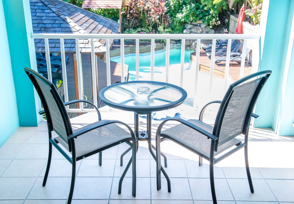 1 Bedroom Apartment (Adults Only) - Photo 12