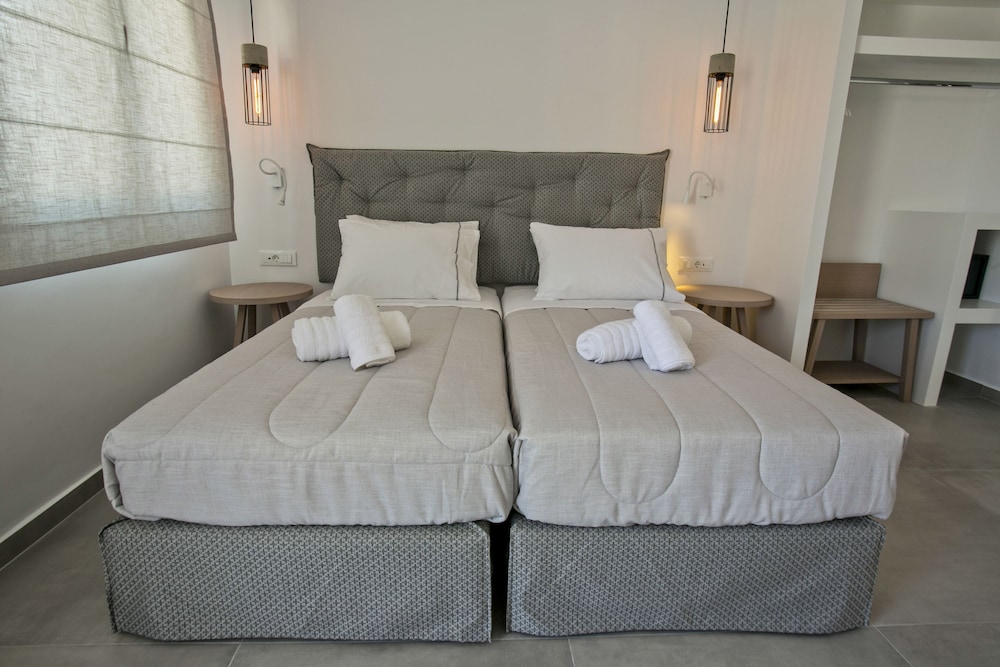 Deluxe Double Room - Photo 7