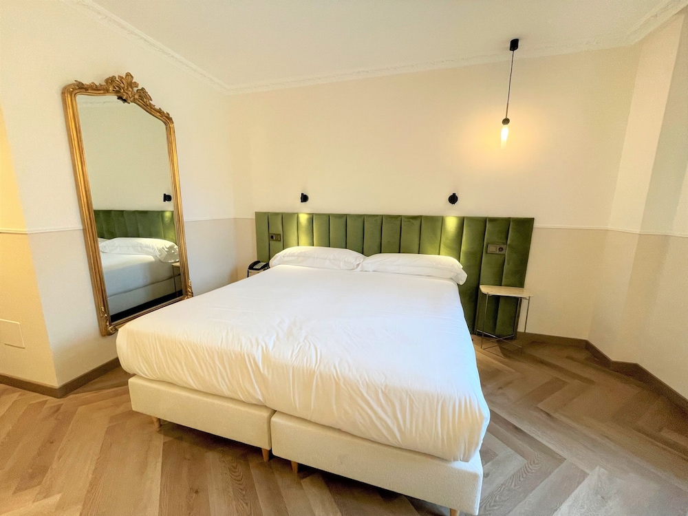 Junior Double Room