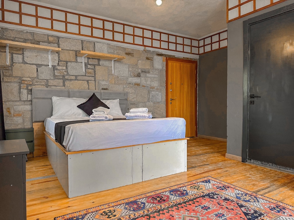 Deluxe Room, 1 Bedroom, Smoking, Sea View photo 3