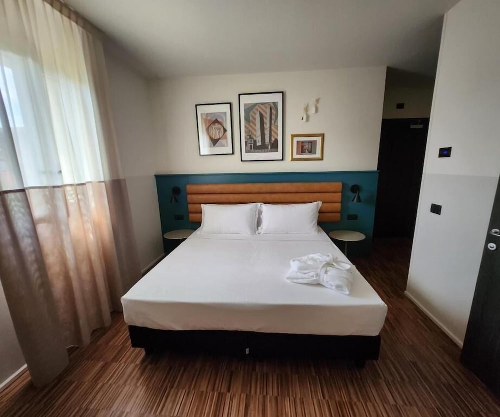 Comfort Room - Photo 3