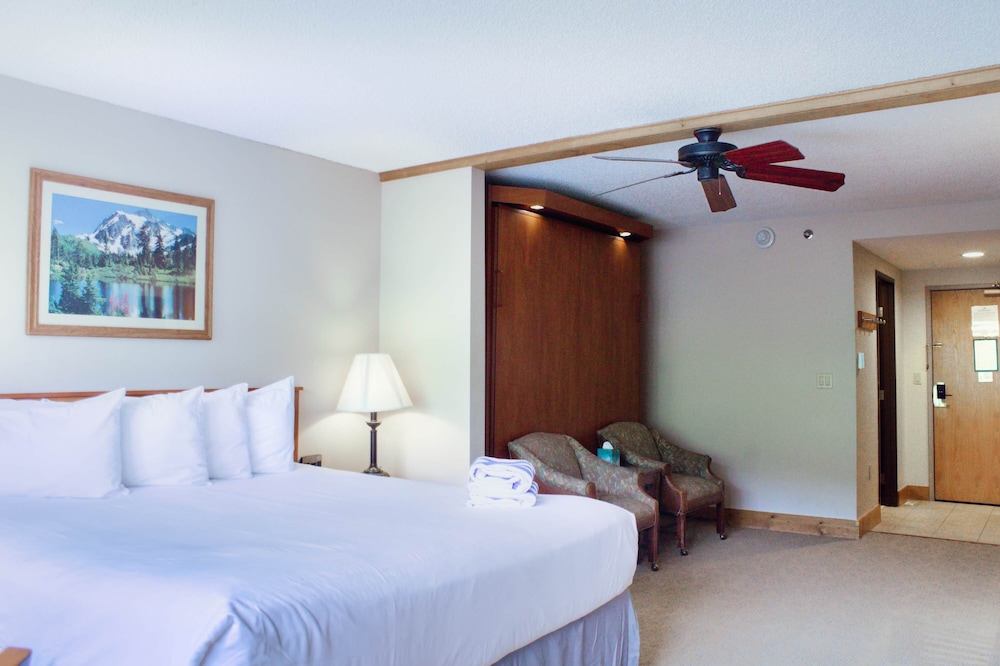 Signature Studio, Multiple Beds No Resort Fee