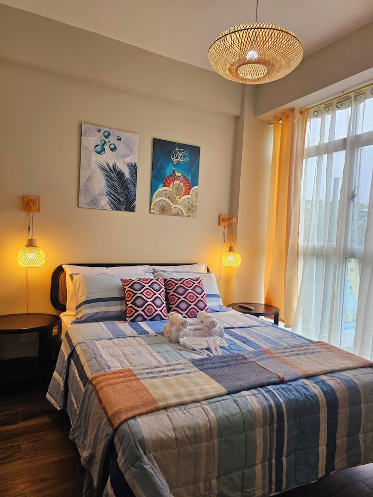 Deluxe Condo, 1 Bedroom, Balcony, Sea View photo 1