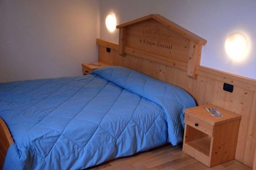 Room, 1 Queen Bed, Non Smoking, Mountain View