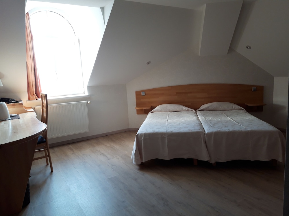 Superior Twin Room - Photo 1