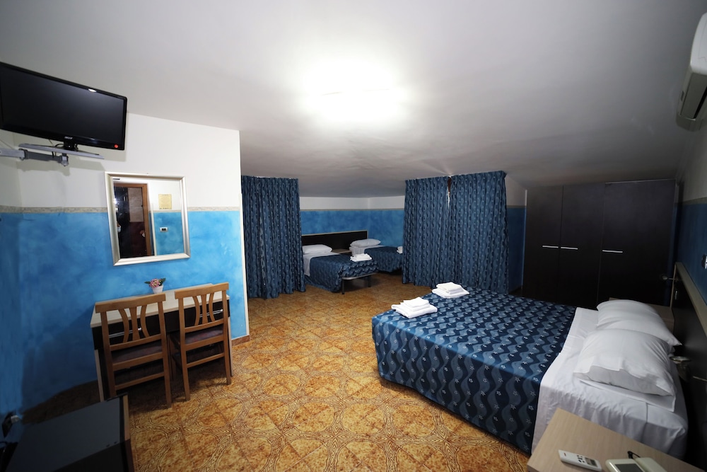 Basic Quadruple Room