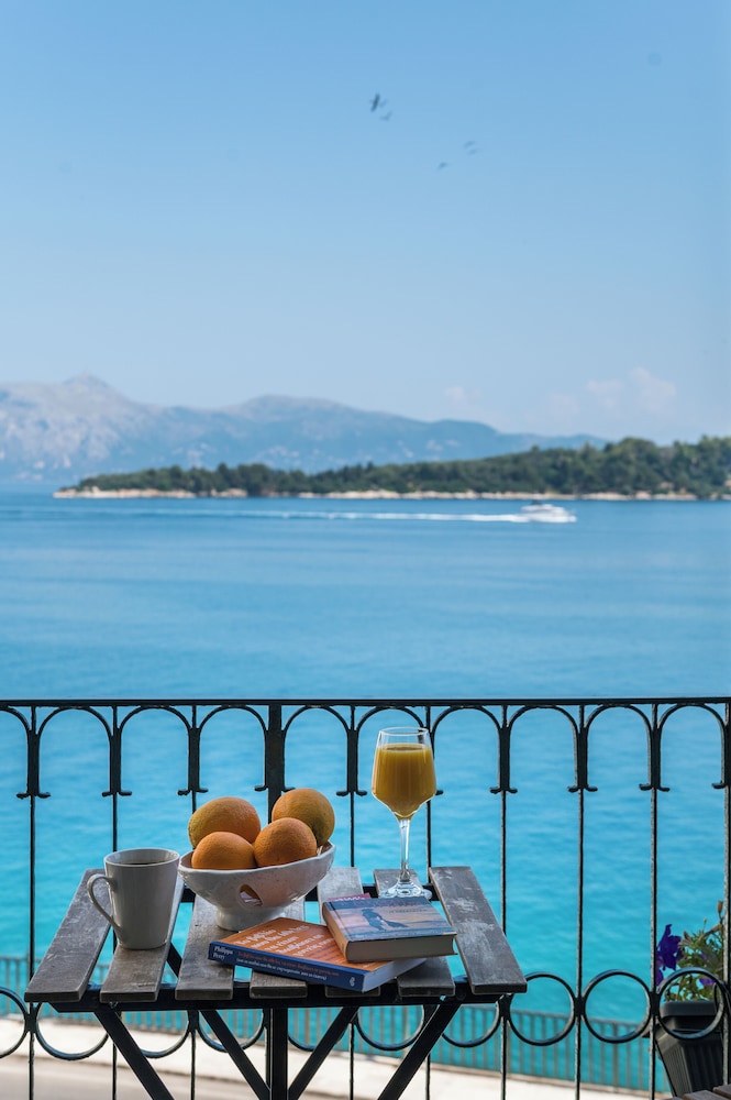 Suite, 1 Bedroom, Balcony, Sea View photo 2