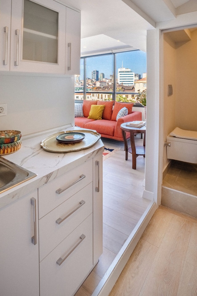 City Duplex, 2 Bedrooms, City View photo 2