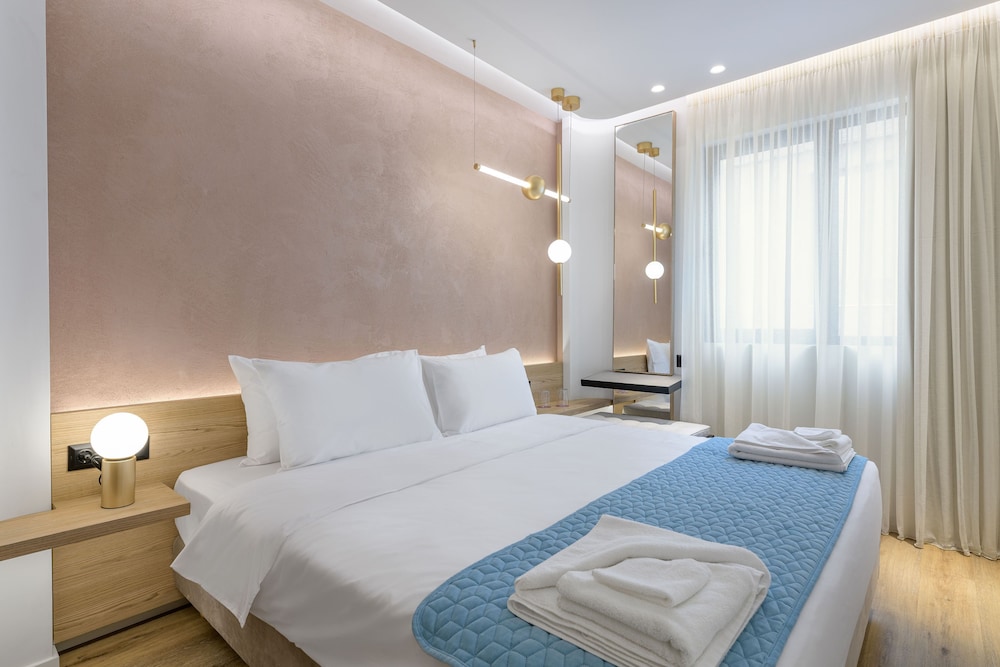 Deluxe Suite photo 1