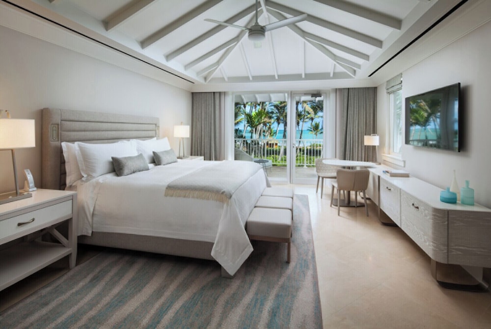Suite, 1 Bedroom, Oceanfront (Balcony) - Photo 1