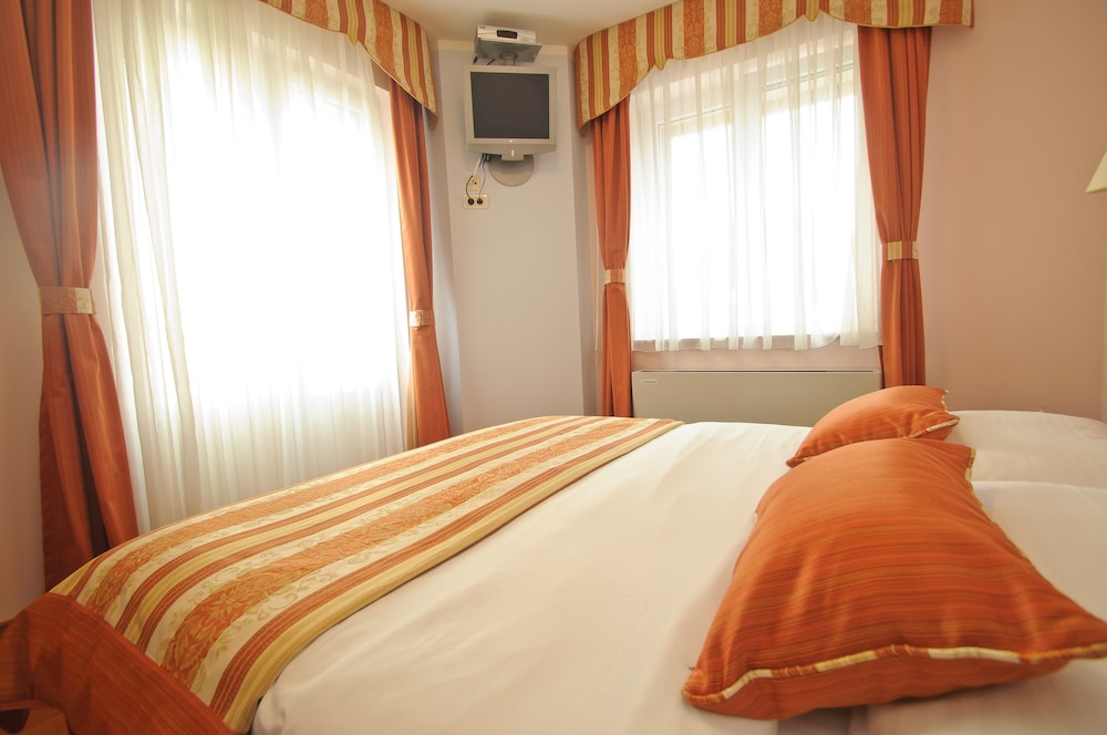 Comfort Triple Room, Sea View