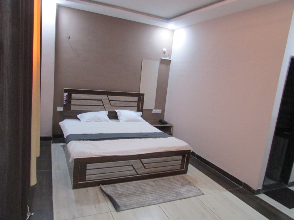 Deluxe Double Room, Garden View photo 3