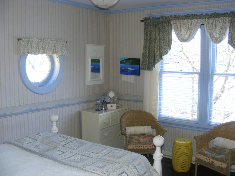 Room, 1 Queen Bed, Ocean View photo 2