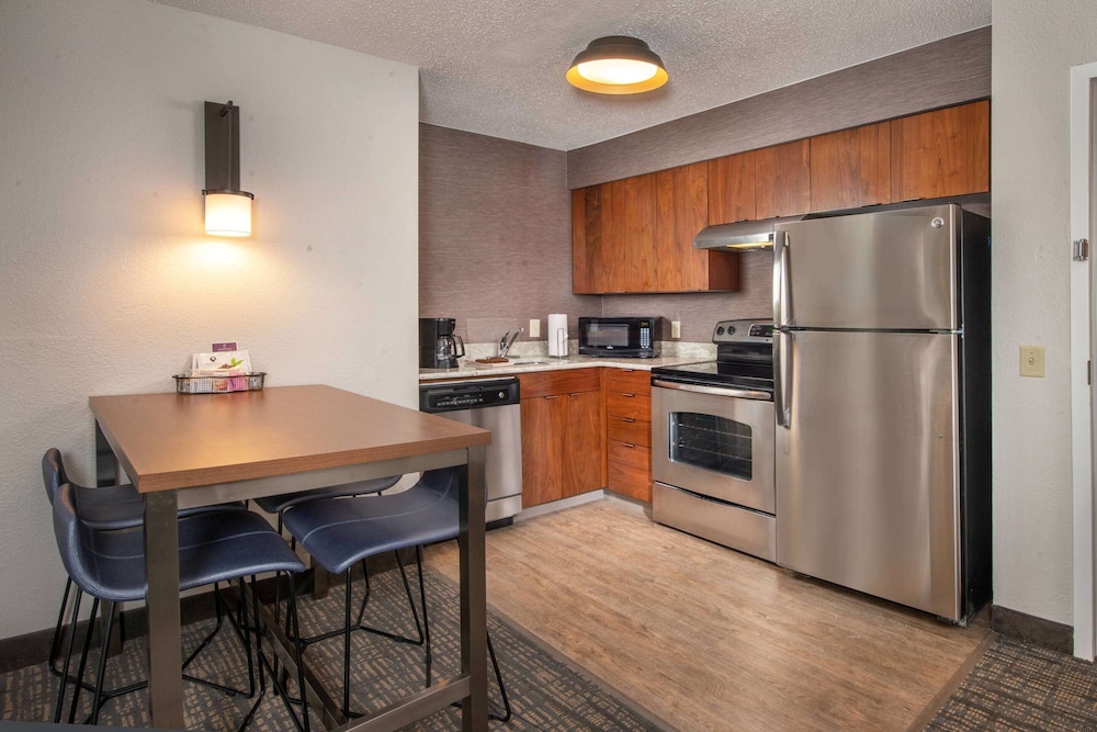 Superior Suite, Multiple Beds (Two Bedroom) - Photo 7