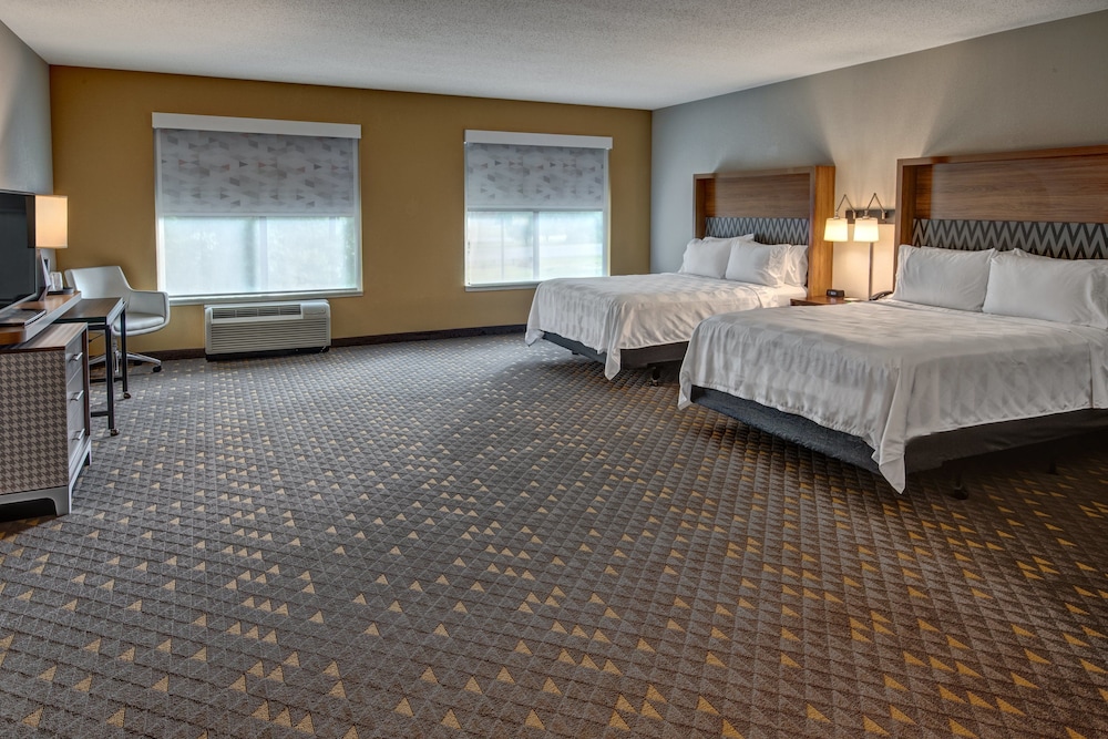 Standard Room, 2 Queen Beds, Accessible (Mobility, Roll Shwr) - Photo 1
