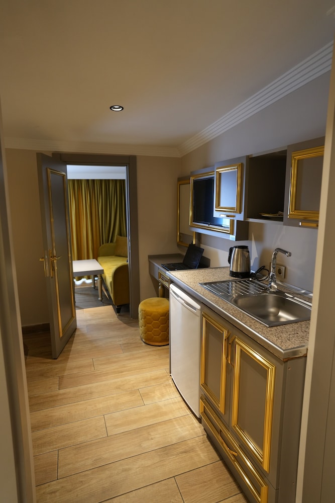 Deluxe Twin Room photo 3