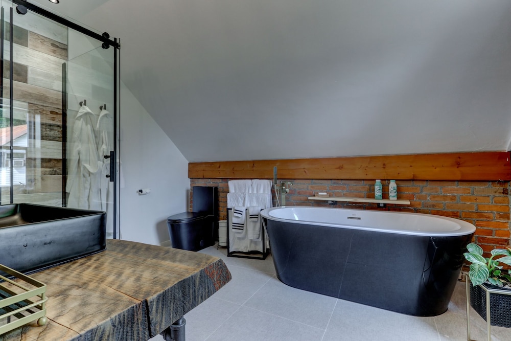 Luxury Villa, Hot Tub photo 2