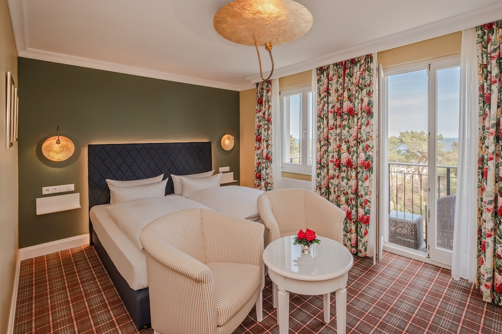 Single Room (Sea Side) thumbnail 6