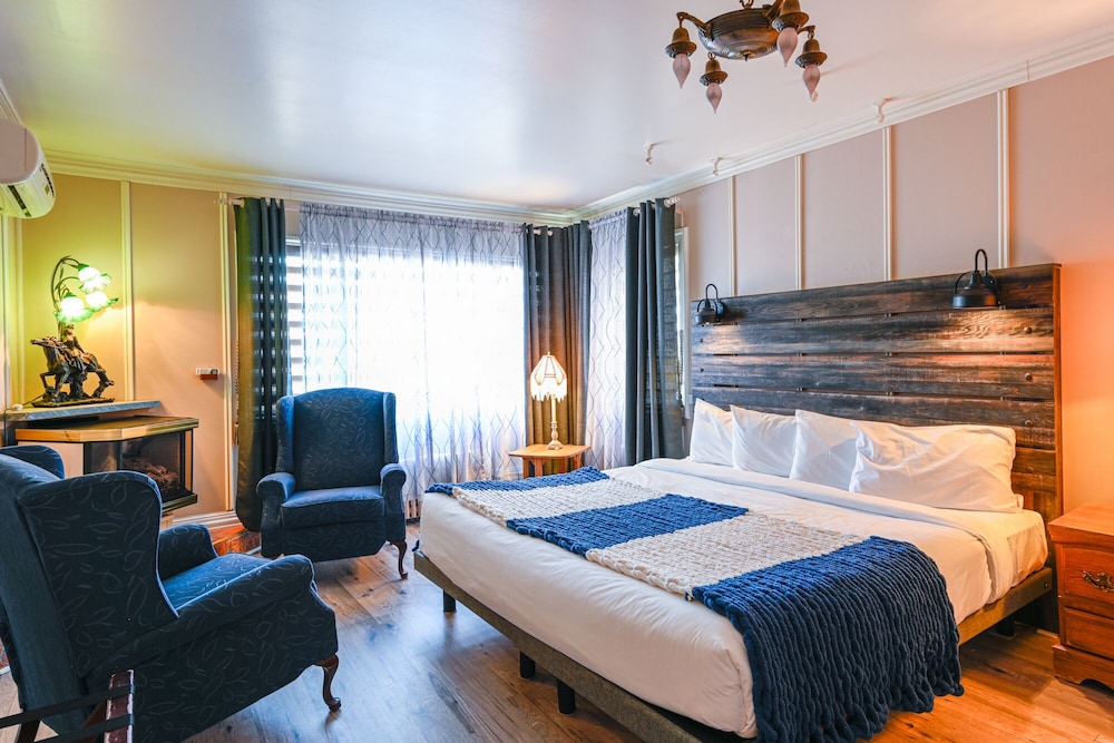 Deluxe Double Room photo 2
