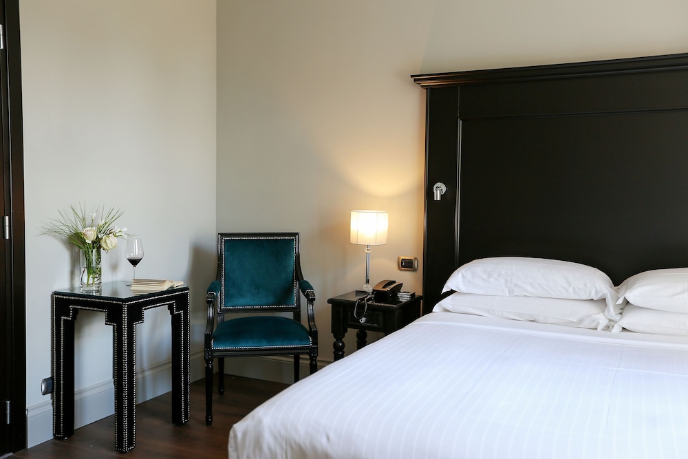 Superior Double or Twin Room - Photo 4