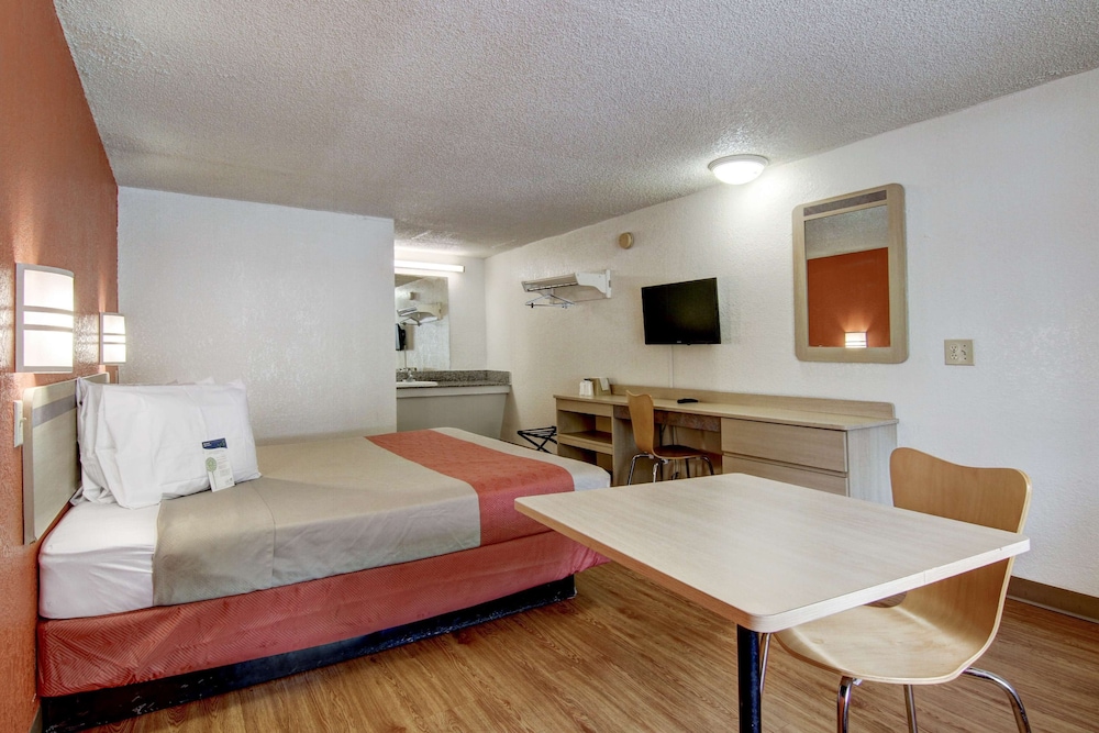 Standard Room, 1 Double Bed, Non Smoking photo 1