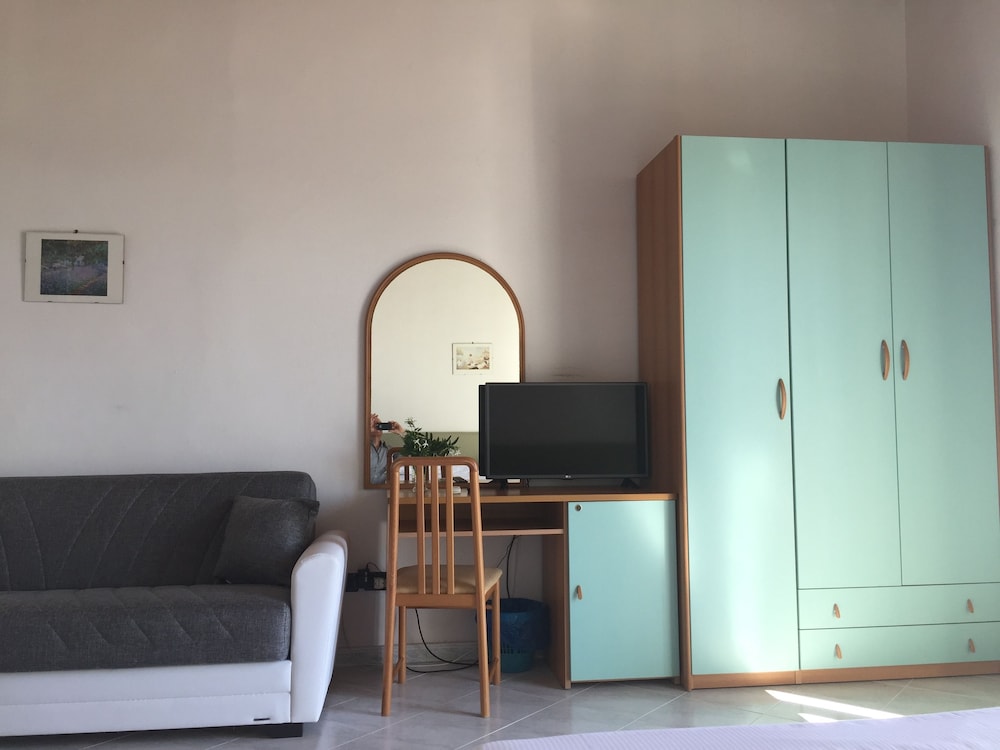 Superior Triple Room, Mountain View photo 3