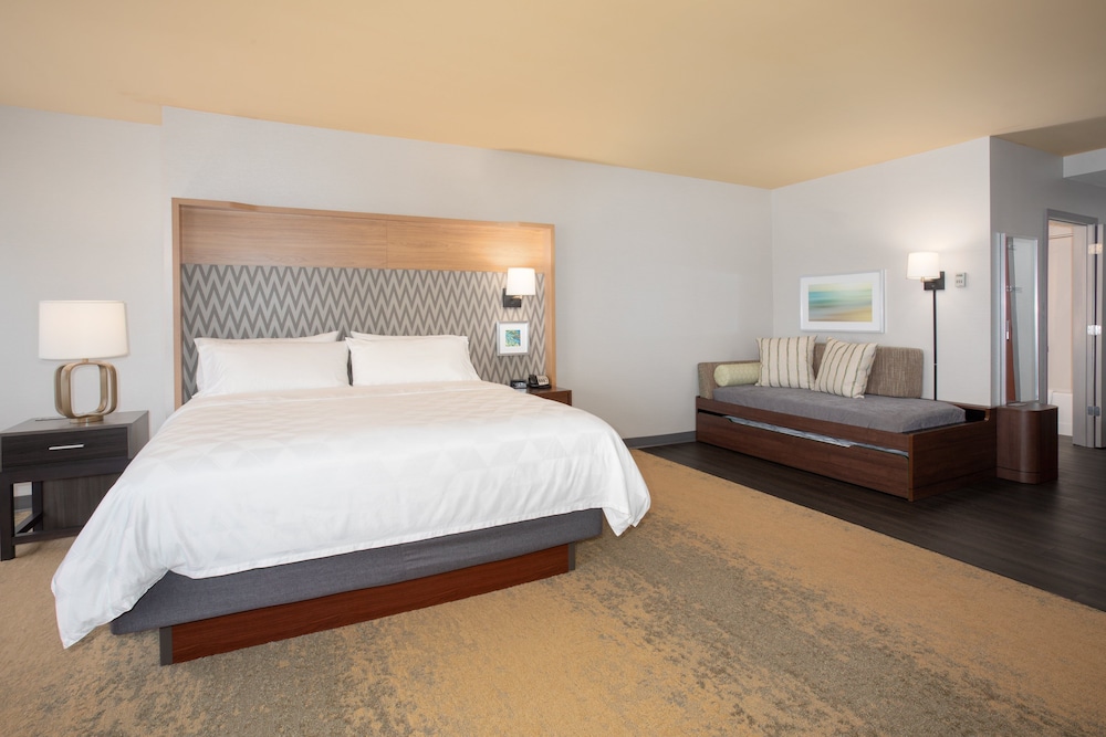 Suite, 1 King Bed (Additional Living Area) - Photo 1