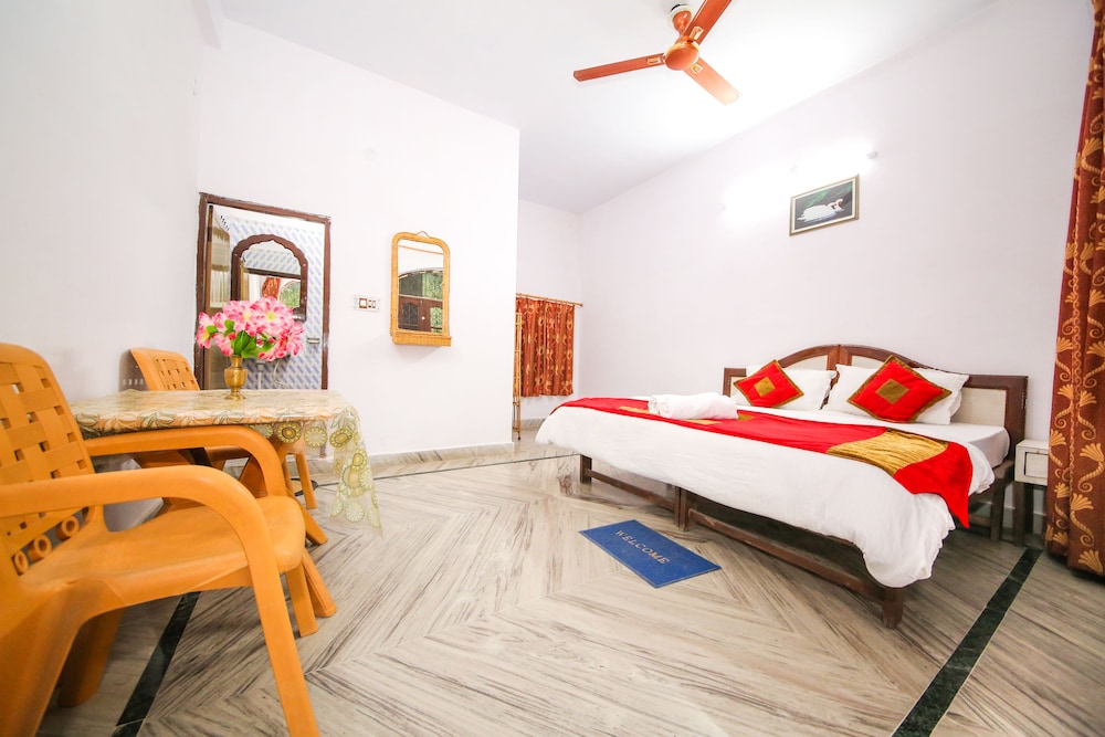 Deluxe Double Room, 1king Bed photo 3