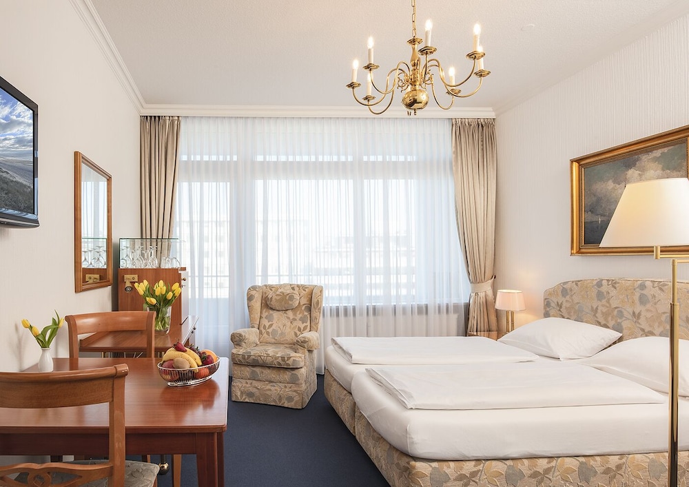 Double Room, Balcony