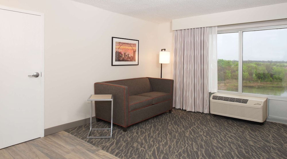 1 King Mobility/Hearing Acc. Roll-In Non-Smoking Suite - Photo 1
