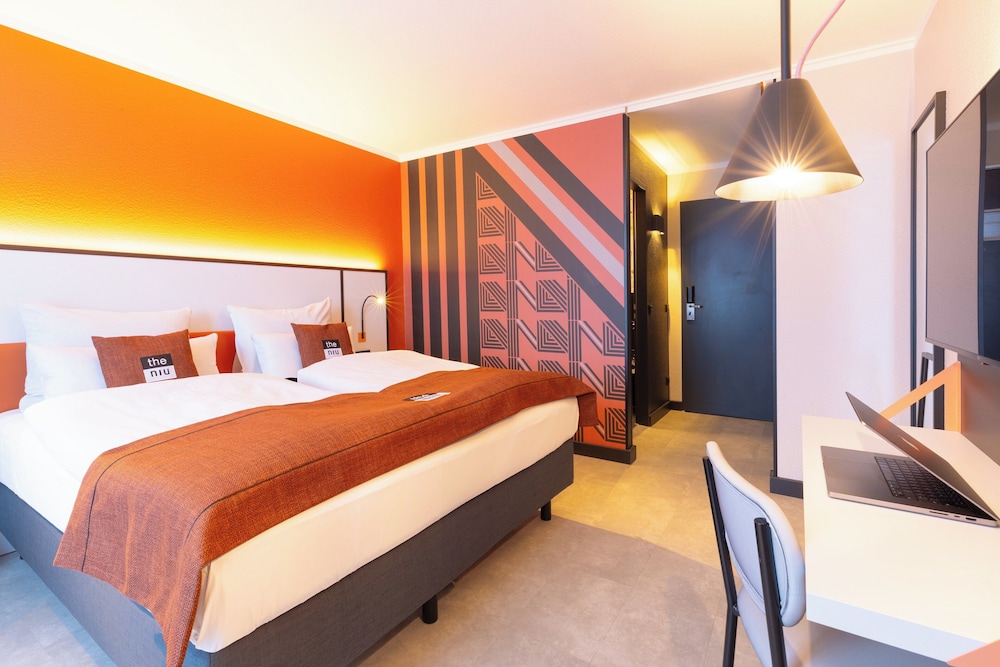 Premium Room, 1 Queen Bed - Photo 24