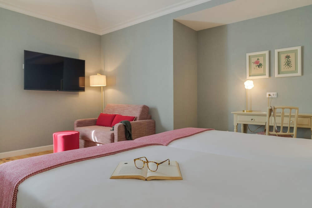Available room
