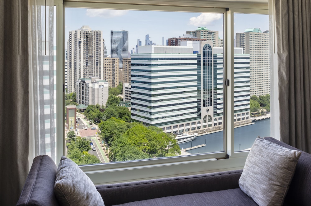 Junior Suite, 1 King Bed with Sofa bed, River View - Photo 5