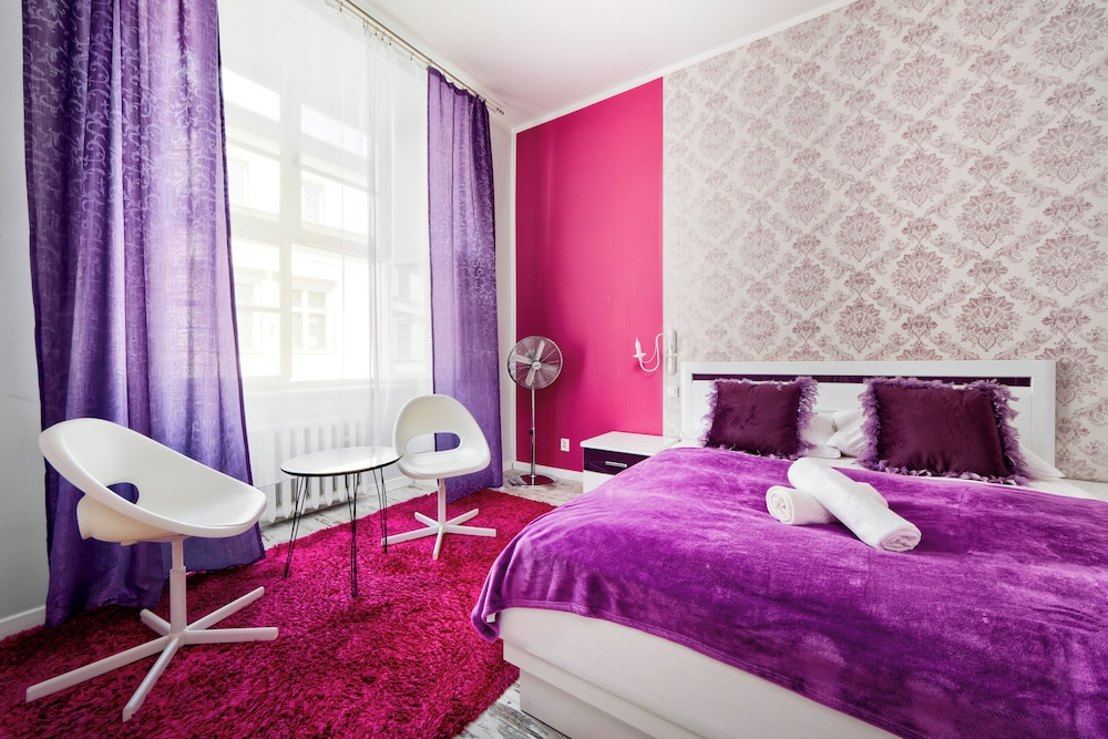Deluxe Room (1)