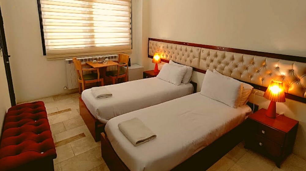 Deluxe Twin Room photo 2