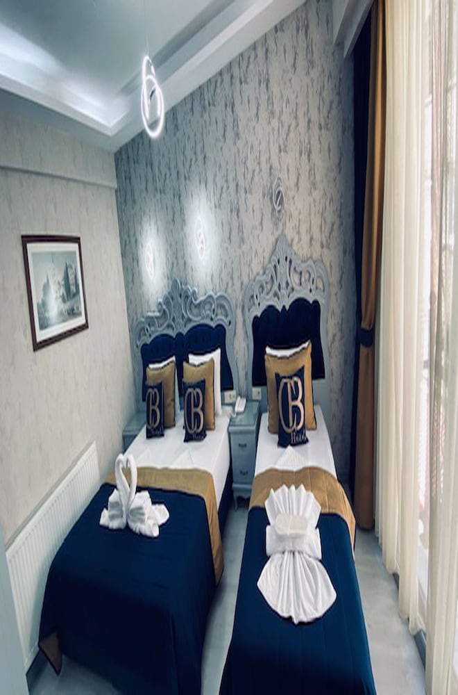 Family Quadruple Room photo 2