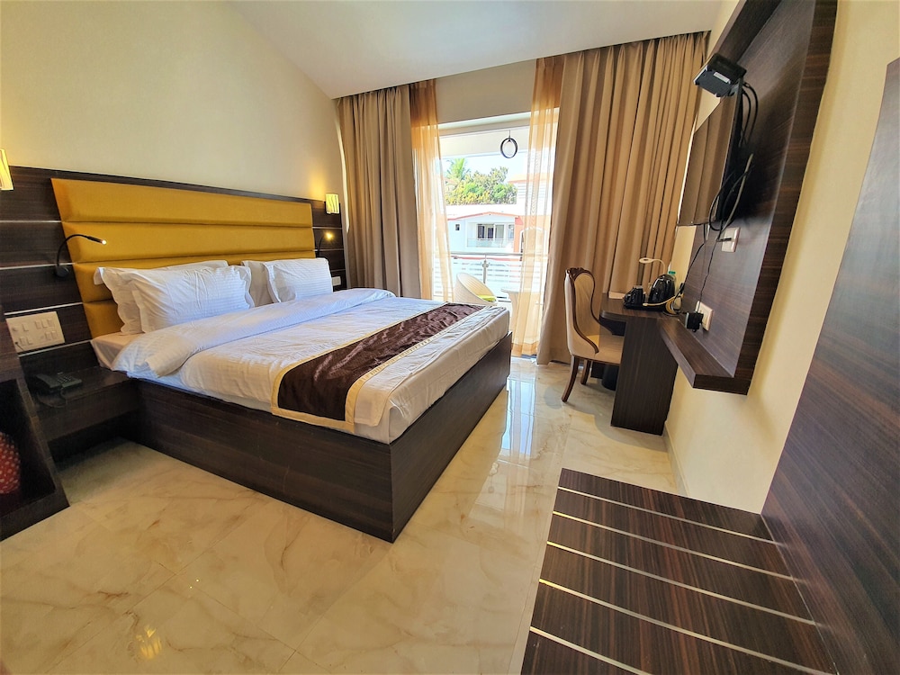 Deluxe City View Room