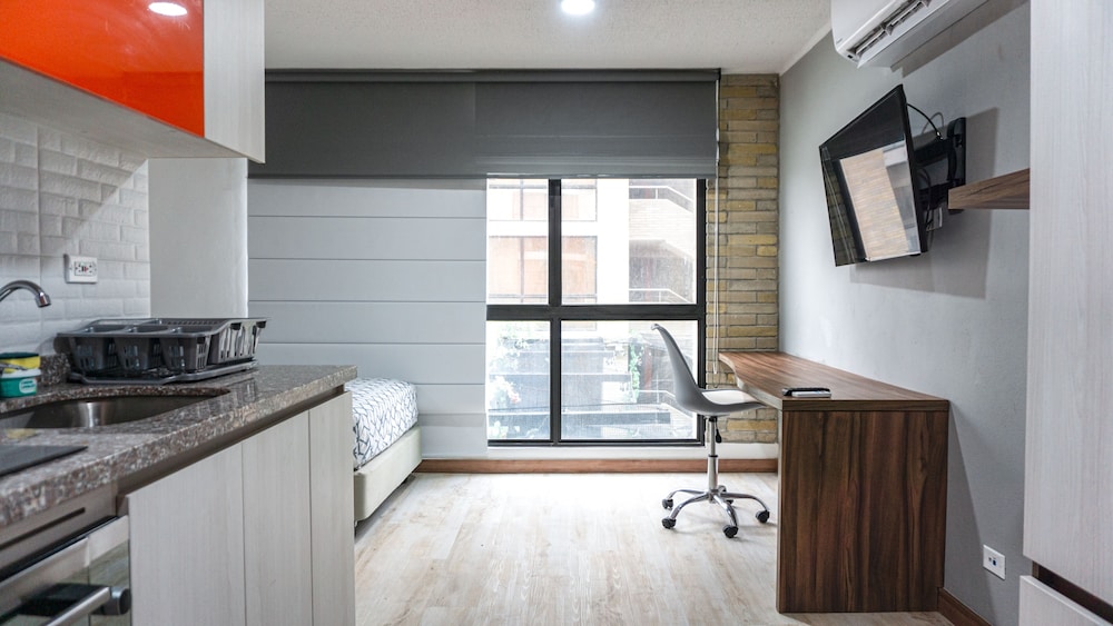 Business Studio photo 2