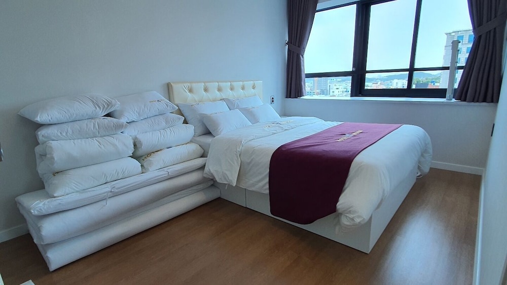 Premium Suite - Photo 9