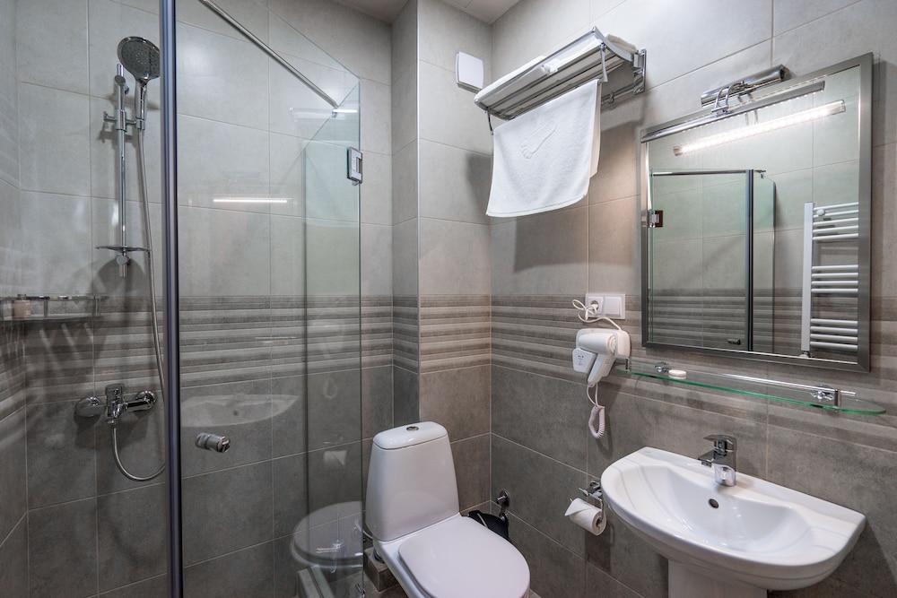 Economy Single Room, 1 Double Bed, Balcony photo 3