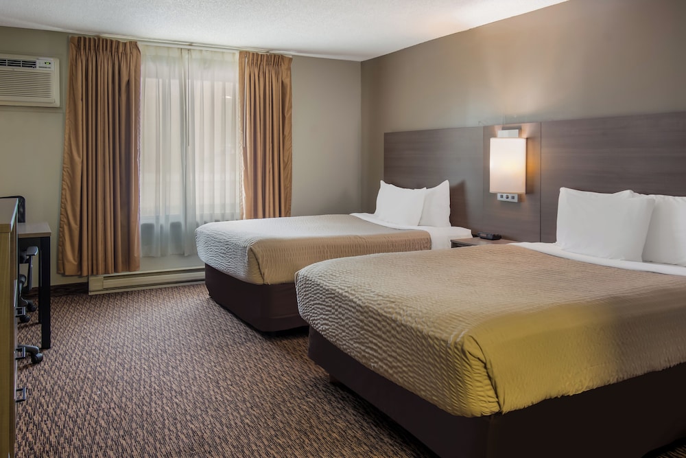 Standard Room, 2 Queen Beds, Non Smoking - Photo 3