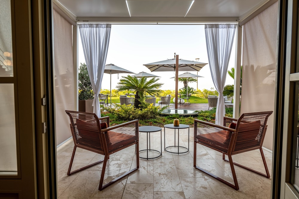 Premier Double Room, 1 Bedroom, Terrace, Sea View - Photo 3