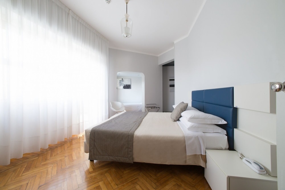 Superior Triple Room - Photo 2