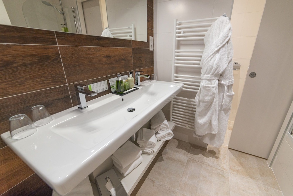 Suite, 3 Bedrooms, River View photo 2