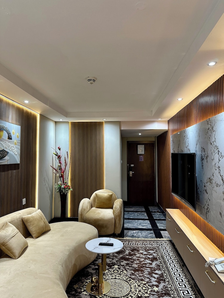 Business Room photo 2