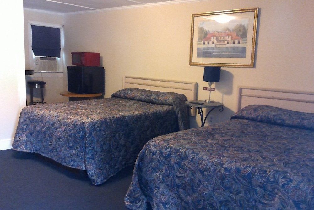 Standard Room, 2 Double Beds (No pets allowed)