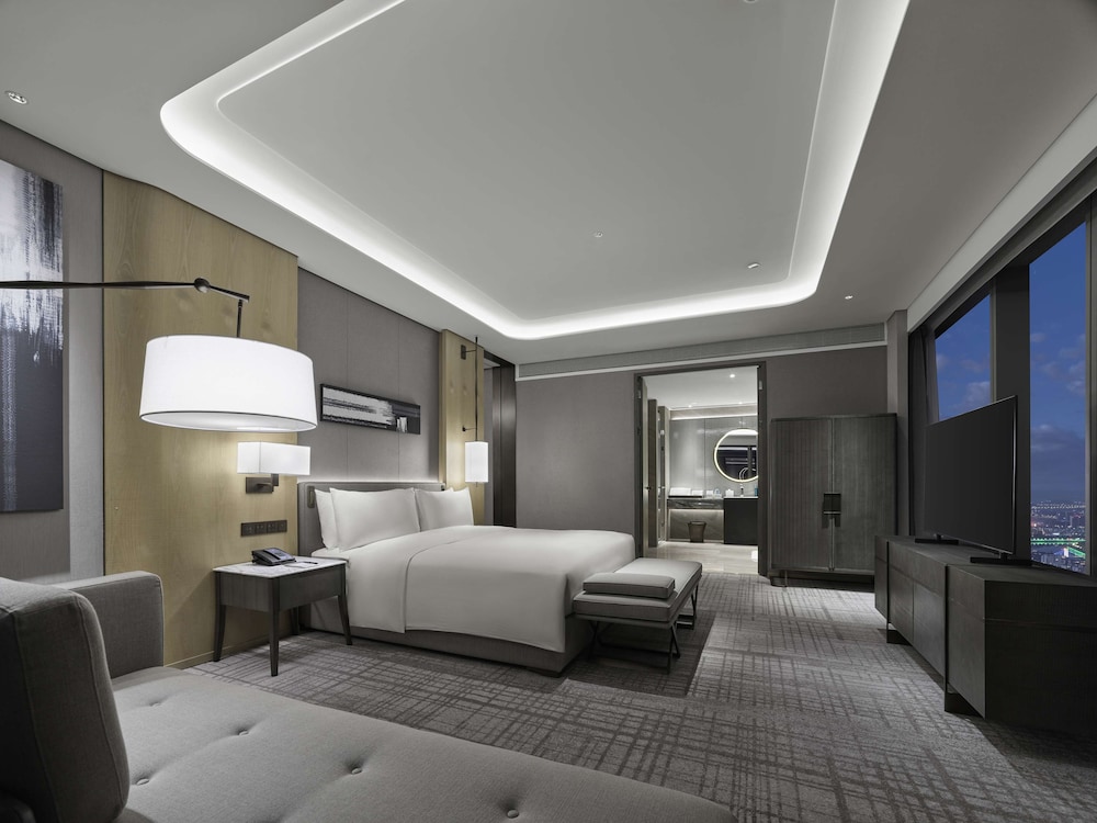 KING JUNIOR SUITE - Photo 3