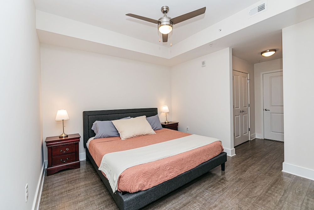1 Bedroom Apartment in Uptown Charlotte, 사진 16